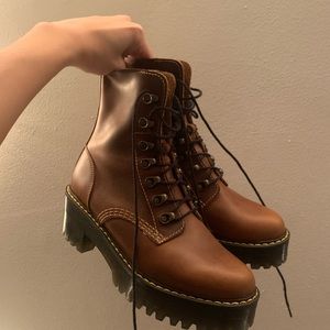 Dr. Martens Leona Butterscotch 8